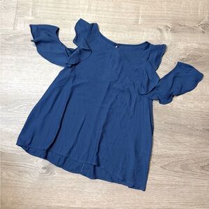 •LUSH• RUFFLE CUTOUT TOP